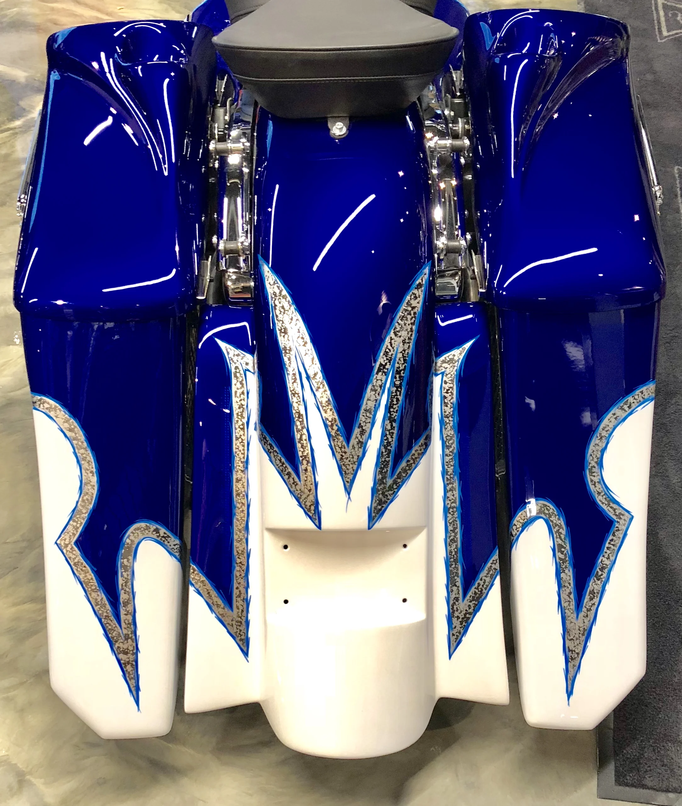 6 Down 8 Back Fender and Bags — Detroit Choppers